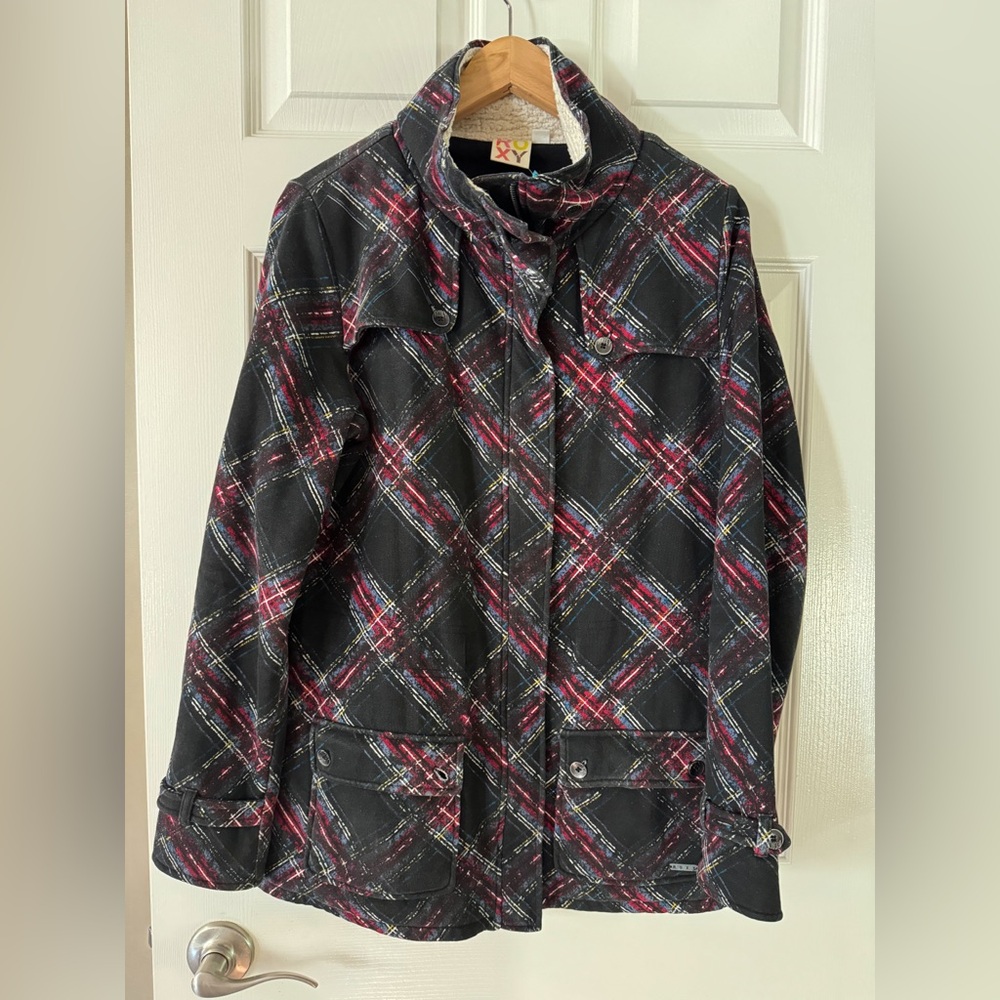Roxy Women’s Rhubarb Crumble Sherpa Trim Snow Jacket Black Plaid XL